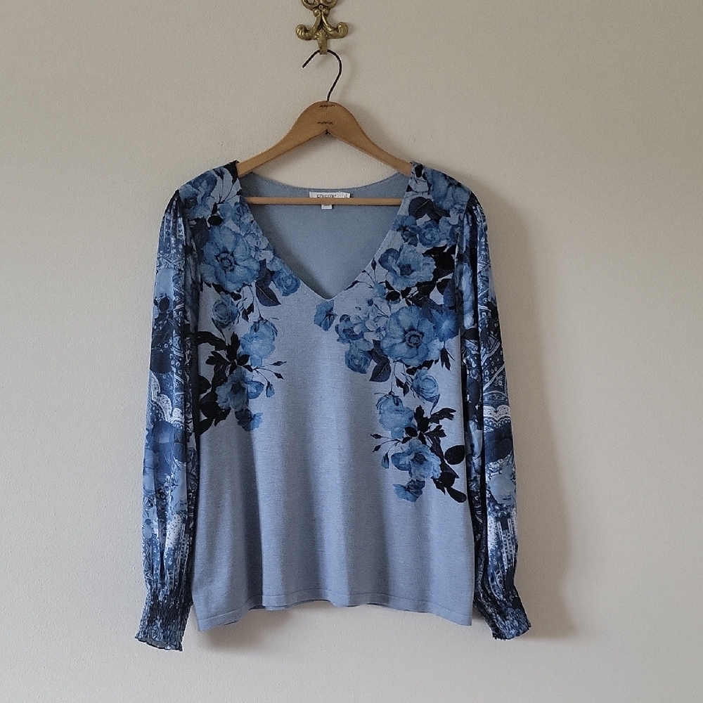 Chico's Blue Floral Vneck Sweater Satin Peasant Sleeves‎ Size Large